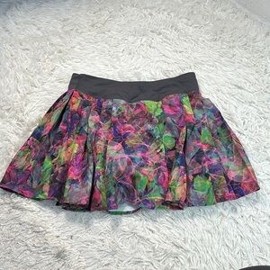 Lululemon Side-Pleat High-Rise Tennis Skirt Vivid Floral Tone Multi / Graphite G